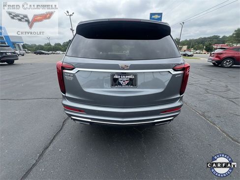 Used 2022 Cadillac XT6 Premium Luxury image 32