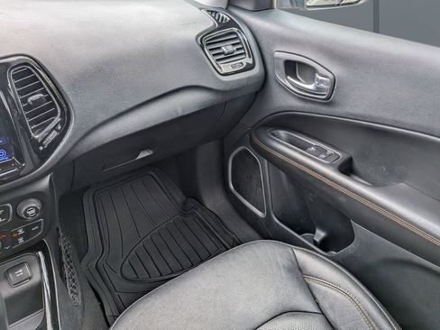 Used 2021 Jeep Compass Limited image 16