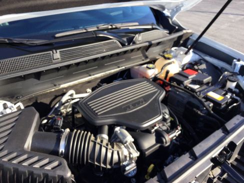 Used 2023 GMC Acadia SLT w/ Elevation Edition image 24