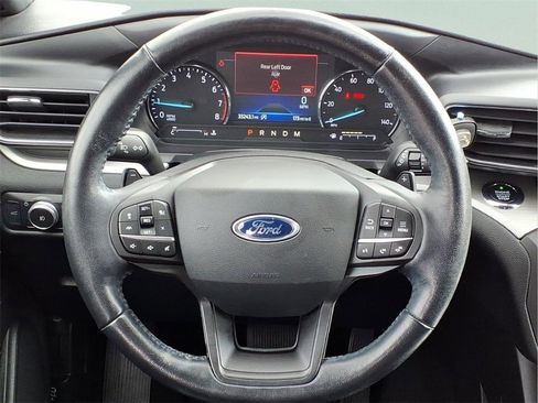 Used 2020 Ford Explorer XLT w/ Equipment Group 202A image 27