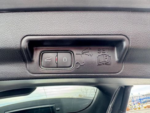 Used 2021 Ford Explorer ST image 8