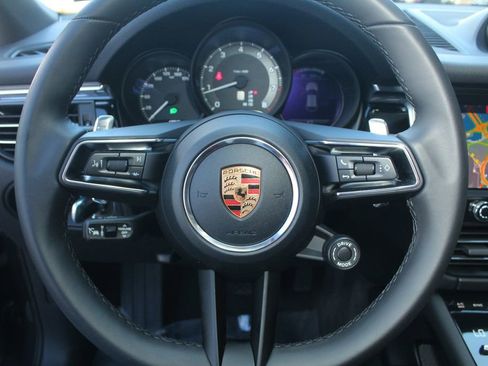 Certified 2026 Porsche Macan AWD/4WD image 19