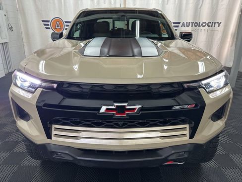 Used 2024 Chevrolet Colorado ZR2 w/ ZR2 Convenience Package III AWD/4WD image 3