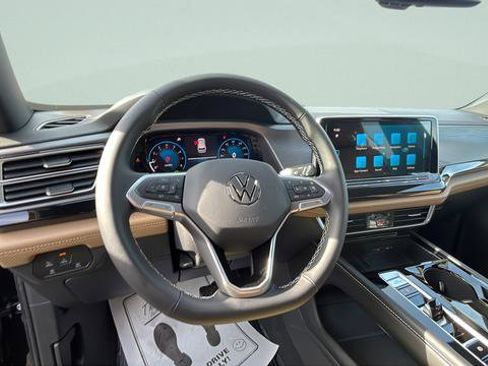 New 2026 Volkswagen Atlas Cross Sport SE AWD/4WD image 13