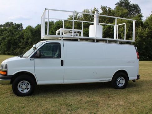 Used 2014 Chevrolet Express 3500 Extended image 3