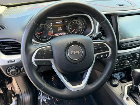 Used 2014 Jeep Cherokee Trailhawk w/ Technology Group AWD/4WD image 19