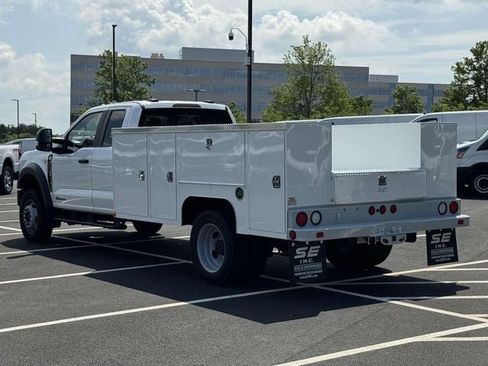 New 2025 Ford F550 4x4 Supercab Super Duty image 4