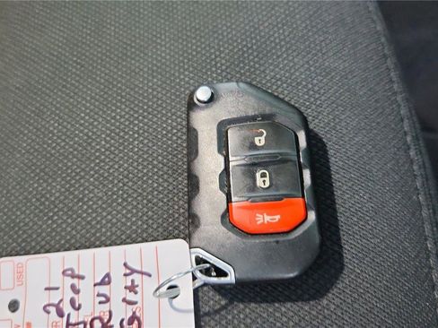 Used 2021 Jeep Wrangler Unlimited Sport image 21