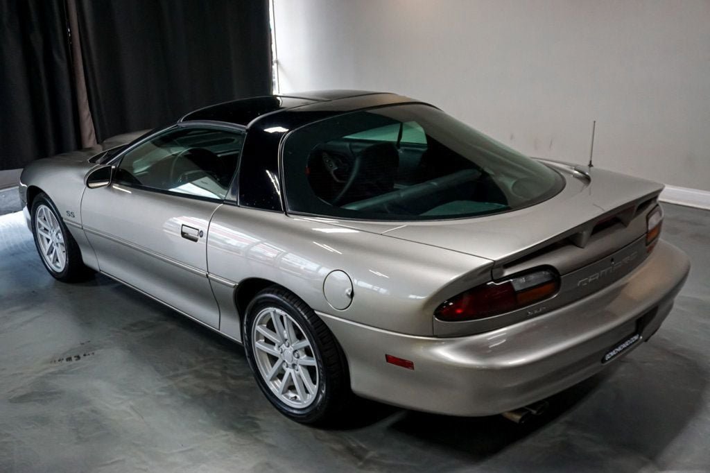 Used 2002 Chevrolet Camaro Z28 w/ SS Performance/Appearance Pkg RWD image 36
