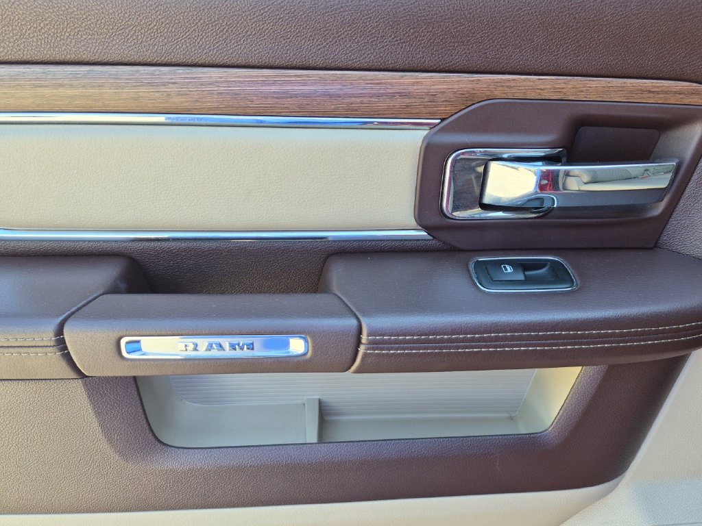 Used 2014 RAM 1500 Laramie w/ Convenience Group RWD image 17