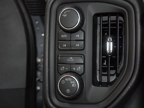 New 2026 Chevrolet Silverado 1500 W/T AWD/4WD image 32