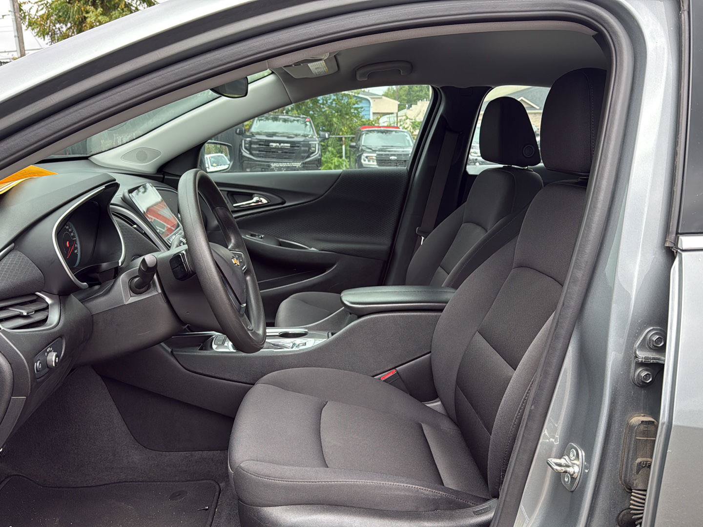 Used 2024 Chevrolet Malibu LT FWD image 9