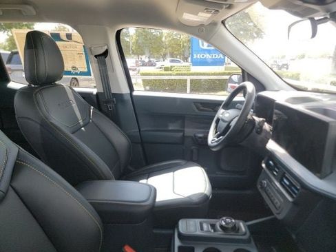 Used 2025 Ford Maverick Lobo AWD/4WD image 16