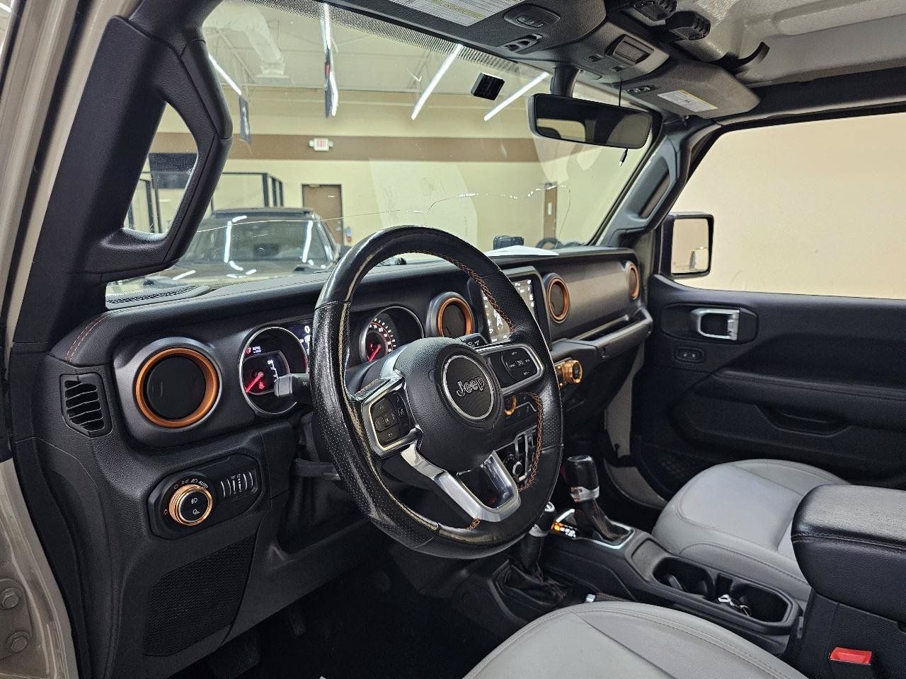 Used 2020 Jeep Gladiator Mojave AWD/4WD image 14