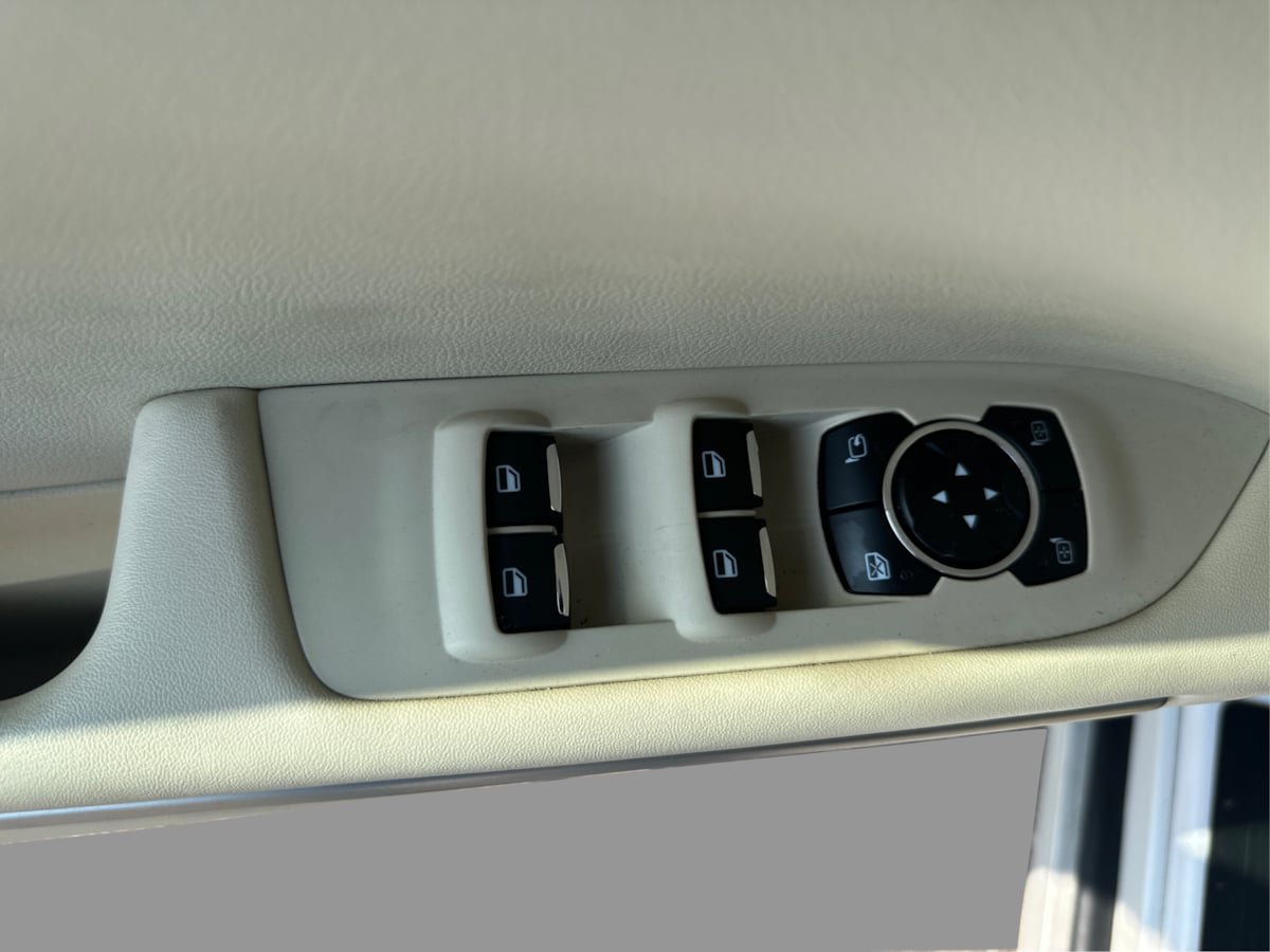 Used 2015 Lincoln MKZ AWD w/ Equipment Group 102A Reserve image 32