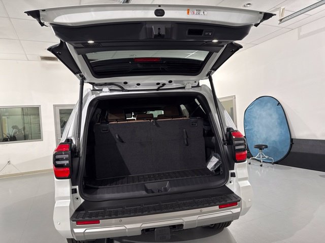 New 2026 Toyota 4Runner Limited w/ Tow Technology Package AWD/4WD image 9