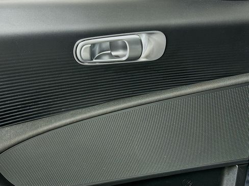 Used 2024 Hyundai Ioniq 6 SE RWD image 15