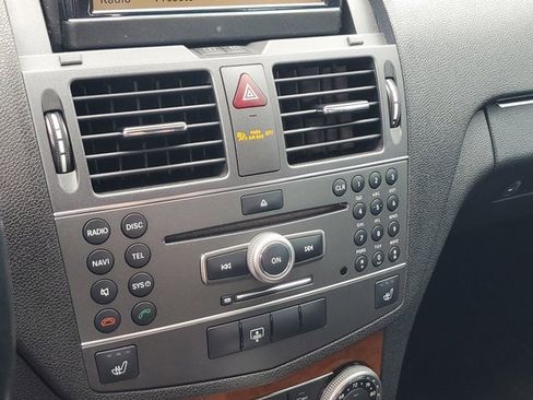 Used 2011 Mercedes-Benz C 300 4MATIC Sedan image 26