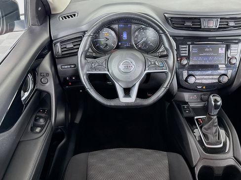 Used 2019 Nissan Rogue Sport SV w/ Technology Package image 16