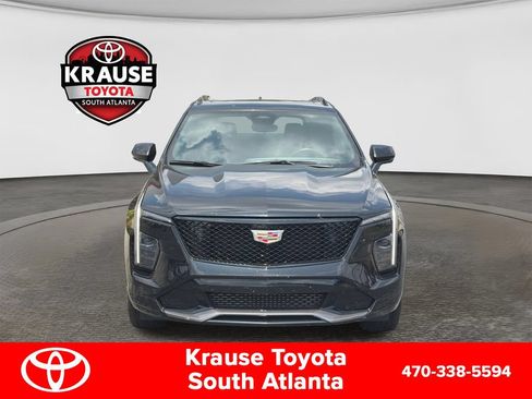Used 2025 Cadillac XT4 Sport FWD image 2