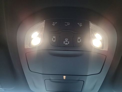 New 2026 Chrysler Pacifica Select image 14