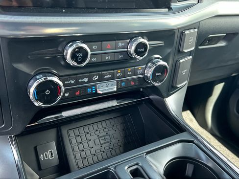 New 2025 Ford F150 Lariat w/ Equipment Group 501A Mid image 34