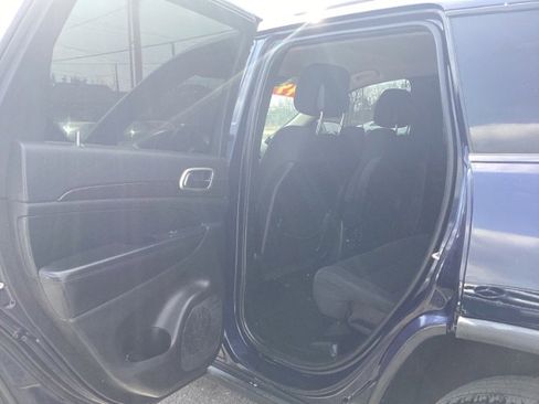 Used 2012 Jeep Grand Cherokee Laredo w/ Laredo E Group image 7