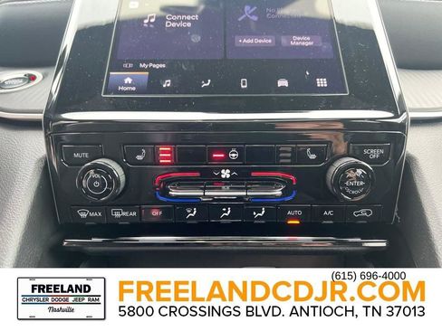 New 2025 Jeep Grand Cherokee L Altitude w/ Trailer Tow Package AWD/4WD image 24