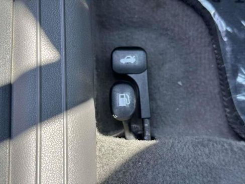 Used 2025 Hyundai Elantra SEL FWD image 19