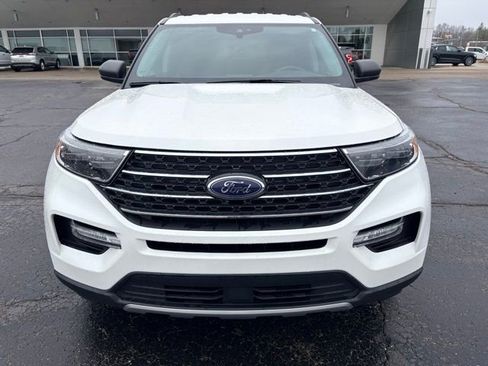 Used 2023 Ford Explorer XLT w/ Equipment Group 202A image 10