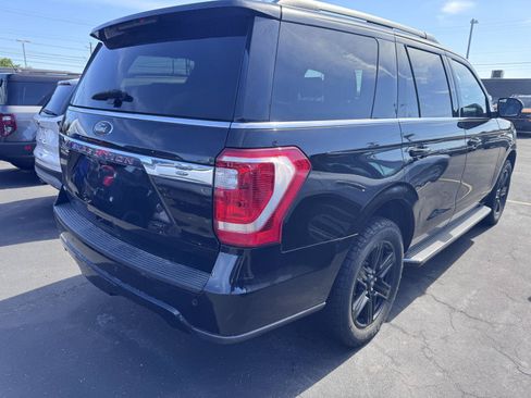 Used 2020 Ford Expedition XLT w/ Equipment Group 202A AWD/4WD image 4