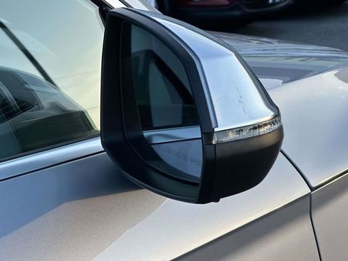 Used 2023 Audi SQ5 Prestige image 28