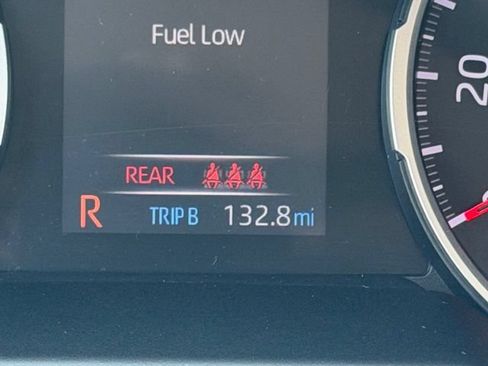 Used 2019 Toyota RAV4 LE w/ All Weather Liner Package AWD/4WD image 25
