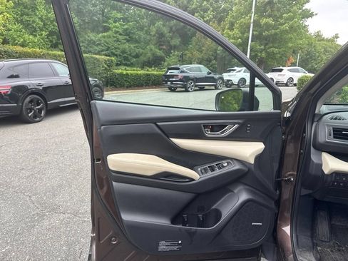 Used 2021 Subaru Ascent Limited w/ Technology Package AWD/4WD image 7