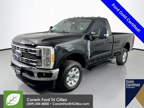 Certified 2023 Ford F250 XLT AWD/4WD image 5