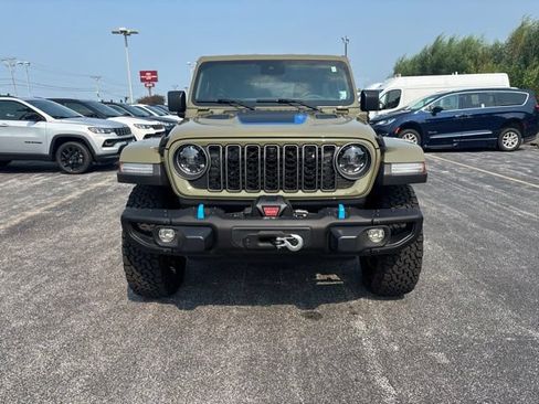 Used 2025 Jeep Wrangler Unlimited Rubicon 4xe AWD/4WD image 3