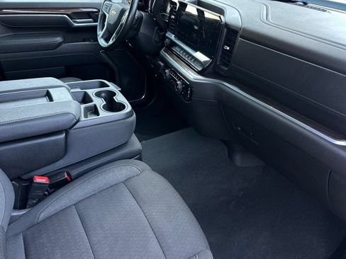 Used 2025 Chevrolet Silverado 2500 LT AWD/4WD image 14
