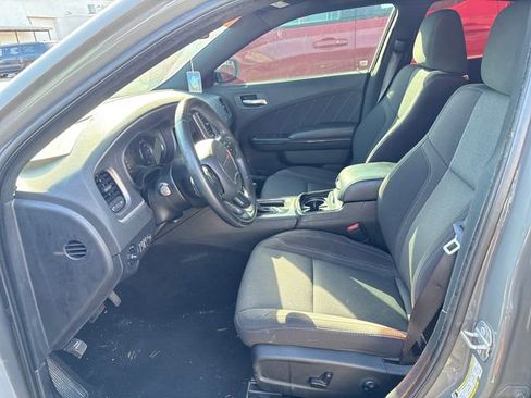 Used 2019 Dodge Charger SXT w/ Blacktop Package RWD image 7