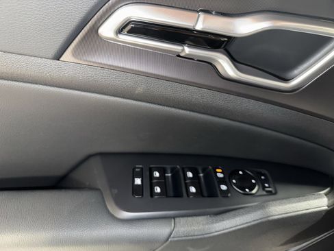 New 2026 Kia Sportage EX image 19