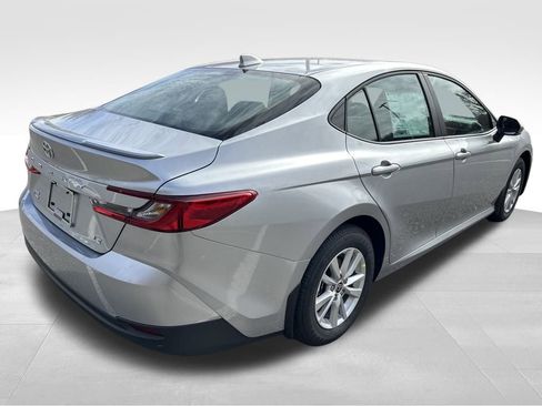 New 2026 Toyota Camry LE image 5