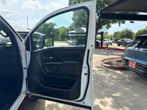 Certified 2023 Nissan Titan SV w/ SV Convenience Package AWD/4WD image 17