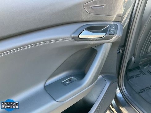 Used 2025 Audi Q6 e-tron Premium w/ Convenience Package image 34