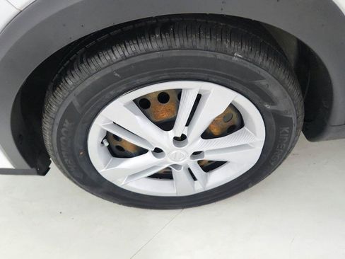 Used 2022 Nissan Kicks S FWD image 25