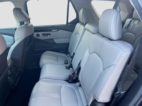 Used 2025 Honda Pilot EX-L image 24