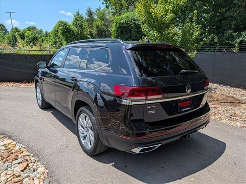 Used 2023 Volkswagen Atlas SE FWD image 3