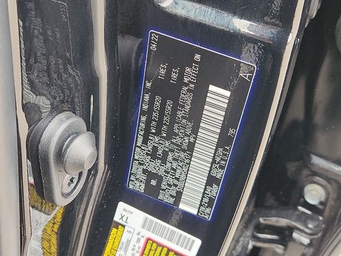 Used 2022 Toyota Highlander Limited image 28