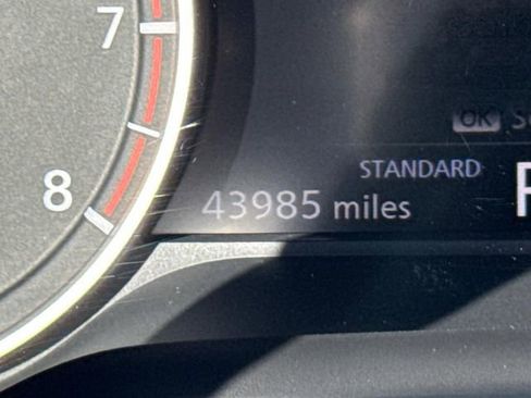 Used 2025 Nissan Rogue SV image 38