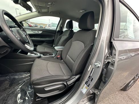 Used 2023 Kia Forte LXS image 25