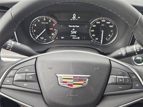 New 2026 Cadillac XT5 Luxury image 14