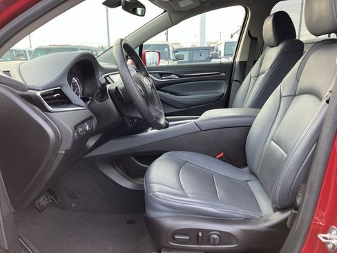 Used 2019 Buick Enclave Essence image 25